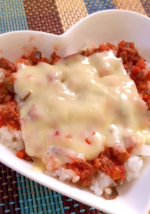 余ったミートソースでズボラ飯！-レシピのメイン写真