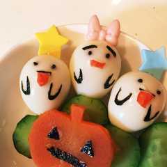 รูปของ うずらの卵でオバケ♪お弁当ハロウィン♪