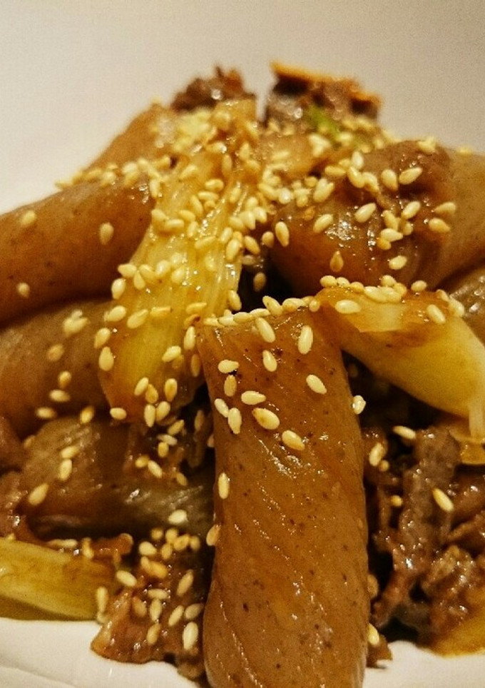 ヨシダソースで簡単☆牛肉と蒟蒻の甘辛煮-レシピのメイン写真