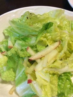 白菜の葉とりんごのハニーサラダ-レシピのメイン写真