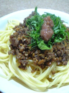 梅が香る☆納豆と挽肉の和風パスタ-レシピのメイン写真