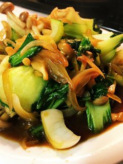 青梗菜としめじのオイスターソース炒め-レシピのメイン写真
