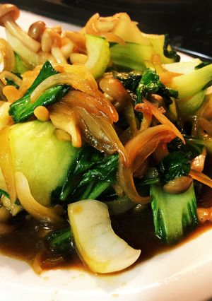 青梗菜としめじのオイスターソース炒め-レシピのメイン写真