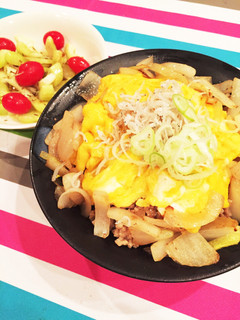 みそ豚そぼろの卵丼 しらすのせ-レシピのメイン写真