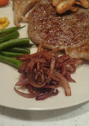 ステーキ付け合わせ・簡単！玉ねぎのソテー-レシピのメイン写真