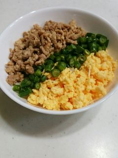 *手軽に3色そぼろ丼*-レシピのメイン写真