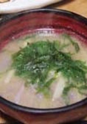 味噌汁：ジャガイモと青ジソ-レシピのメイン写真