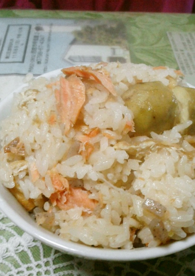 栗と塩じゃけの炊き込みご飯-レシピのメイン写真