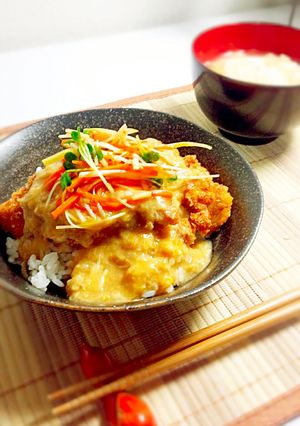 ぽかぽか生姜ごはんの熱々アンカツ丼-レシピのメイン写真