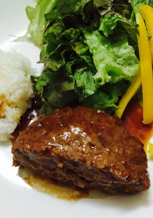 旨包ハンバーグで1プレートランチ-レシピのメイン写真