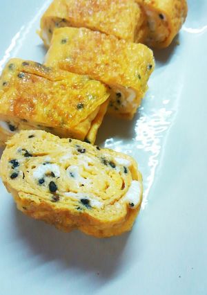 ごま塩でシンプルな卵焼き-レシピのメイン写真