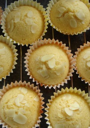 ホワイトチョコの簡単カップケーキ-レシピのメイン写真
