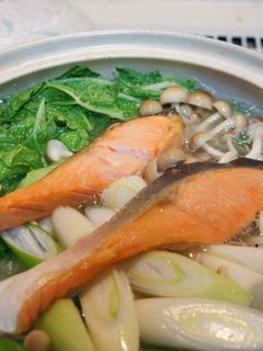 土鍋で、鮭と野菜の味噌煮込み-レシピのメイン写真