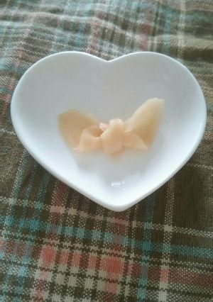 お弁当デコに♡新生姜(ガリ)のリボン♪-レシピのメイン写真