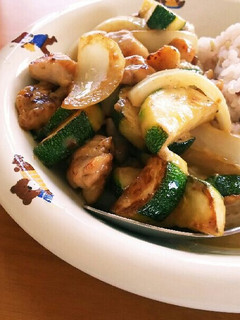 鶏肉とズッキーニのチーズ炒めご飯-レシピのメイン写真