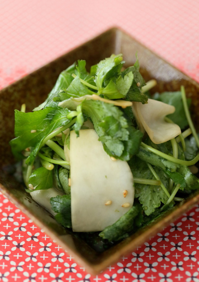 香り豊かな糸みつばとごまの和え物-レシピのメイン写真
