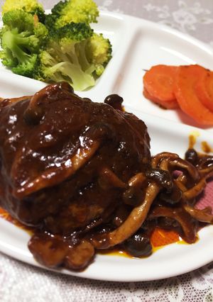 好きな人に作った煮込みハンバーグ-レシピのメイン写真