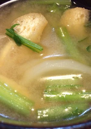 冬のかぶと葉と油揚げの味噌汁-レシピのメイン写真