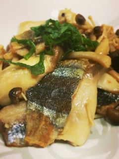 秋刀魚とキノコのバター醤油炒め-レシピのメイン写真