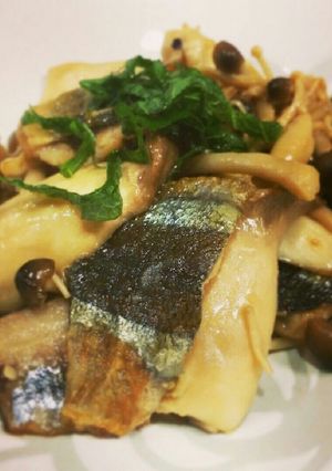 秋刀魚とキノコのバター醤油炒め-レシピのメイン写真