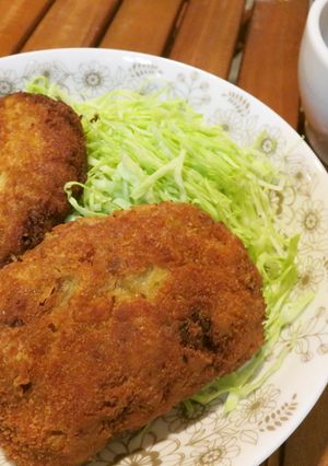 たっぷりキャベツの合挽き肉のメンチカツ-レシピのメイン写真