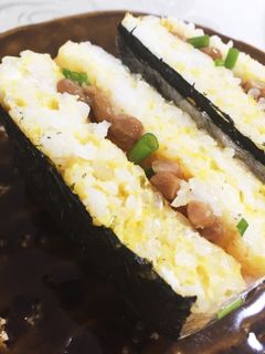 納豆焼きTKGおにぎらず-レシピのメイン写真