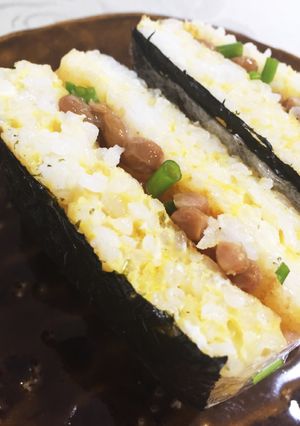 納豆焼きTKGおにぎらず-レシピのメイン写真