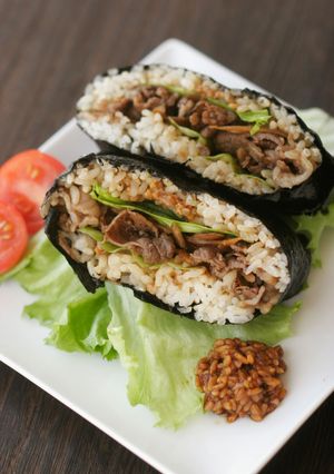 ごぼう・牛肉・しょん²で甘辛おにぎらず！-レシピのメイン写真