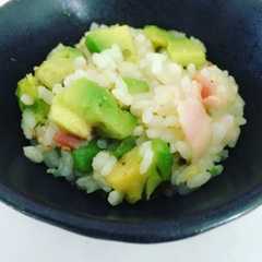 รูปของ アボカドごはん