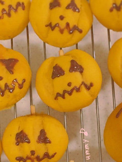 卵乳不使用!ハロウィンかぼちゃオバケパン-レシピのメイン写真