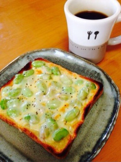 塩バタートーストに枝豆チーズ-レシピのメイン写真