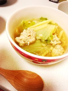 生姜でぽかぽか!とりつくねと白菜のスープ-レシピのメイン写真