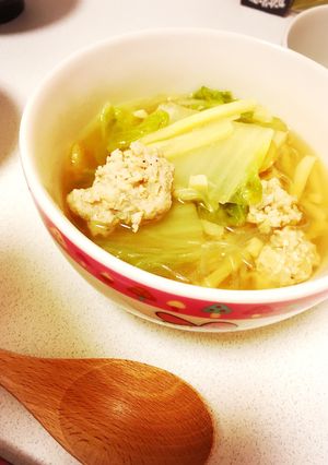 生姜でぽかぽか！とりつくねと白菜のスープ-レシピのメイン写真