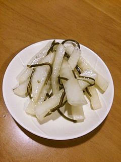 簡単!大根あっさり味の甘酢塩昆布浅漬け-レシピのメイン写真