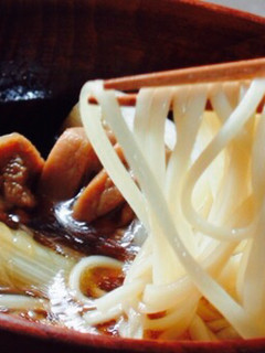 鶏肉ときのこのうどん鍋-レシピのメイン写真
