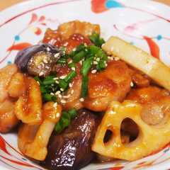รูปของ ごはんが進む!鶏れんこん茄子のピリ辛炒め