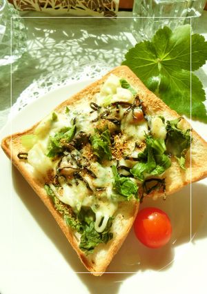 胡麻香る❀セロリたっぷり和トースト-レシピのメイン写真