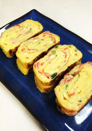 お弁当に♪カニカマとネギのたまご焼き☆-レシピのメイン写真
