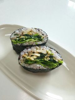 トリ肉とほうれん草のカレー風味おにぎらず-レシピのメイン写真