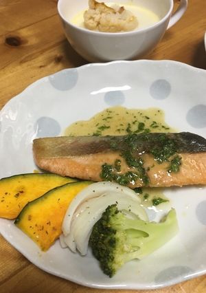 鮭のムニエル塩レモンソースかけ♪-レシピのメイン写真