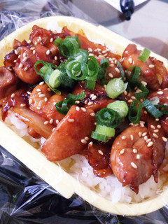 【一人暮しのお弁当】甘辛焼き鳥丼-レシピのメイン写真