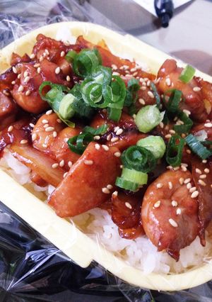 【一人暮しのお弁当】甘辛焼き鳥丼-レシピのメイン写真