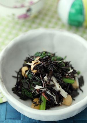 春菊とひじきのごま風味酢の物-レシピのメイン写真