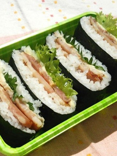 厚切りベーコンのおにぎらず-レシピのメイン写真