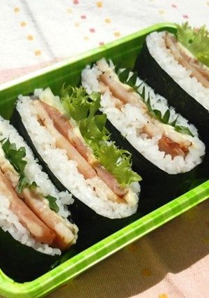 厚切りベーコンのおにぎらず-レシピのメイン写真