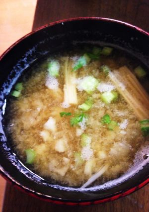 大根!鬼おろしで簡単!うちの味噌汁♪-レシピのメイン写真