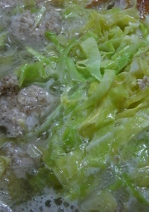 春きゃべつのうまうまだんご鍋-レシピのメイン写真