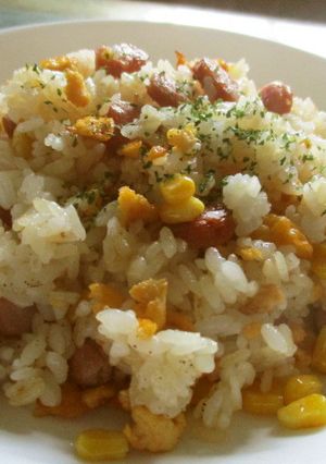 たっぷりウインナーのコンソメバター炒飯-レシピのメイン写真