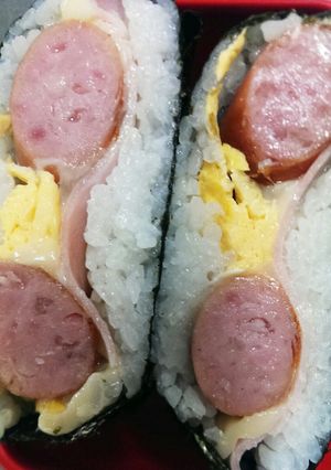 ハムエッグとウインナーチーズのおにぎらず-レシピのメイン写真