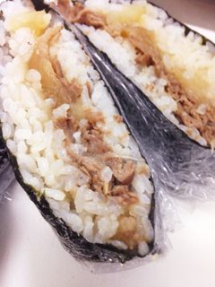 肉じゃがリメイク☆肉じゃがおにぎらず☆-レシピのメイン写真